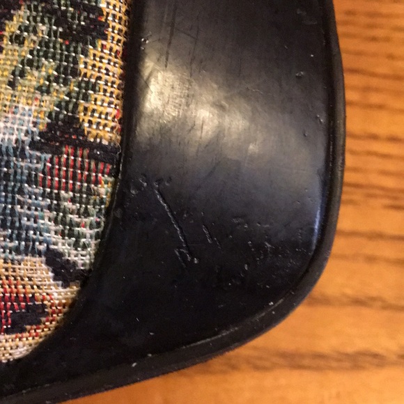 Shoes - Picture 5 of 8